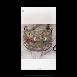 Coach Poppy Signature Edition Crossbody Bag - Excellent Used Condition.